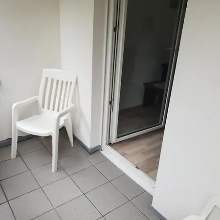 Ferien- Und Monteurwohnung Naehe Bahnhof Διαμέρισμα Τρόισντορφ