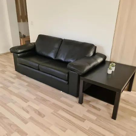 Ferien- Und Monteurwohnung Naehe Bahnhof Διαμέρισμα Τρόισντορφ