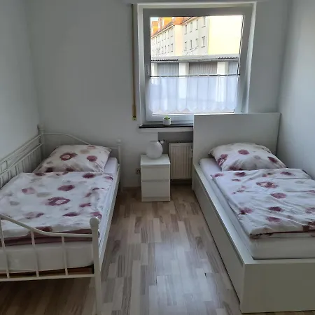 Ferien- Und Monteurwohnung Naehe Bahnhof Διαμέρισμα Τρόισντορφ