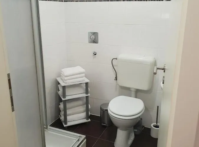 Ferien- Und Monteurwohnung Naehe Bahnhof Apartman Troisdorf