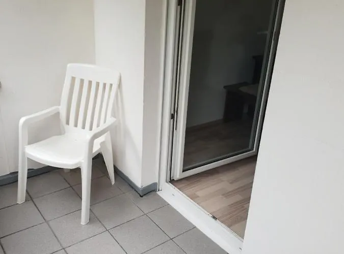 Ferien- Und Monteurwohnung Naehe Bahnhof Apartman Troisdorf