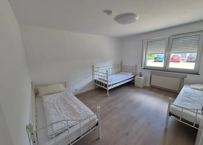 Ferien- Und Monteurwohnung Naehe Bahnhof Apartman